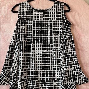Alfani Black and White Abstract Print Top Y2K